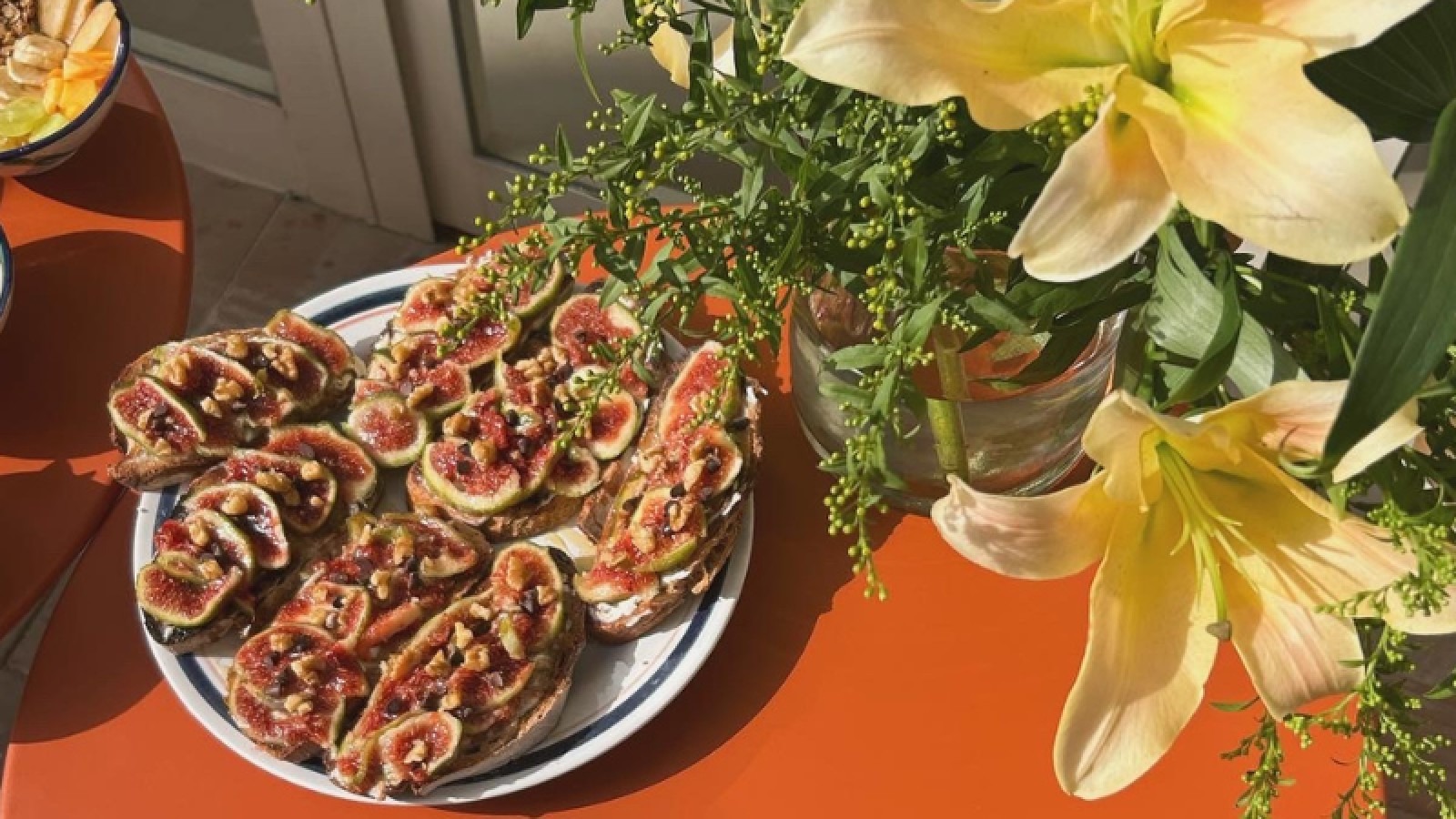 🧘‍♀️✨ YOGA & BRUNCH · BY LA GALGA COFFEE