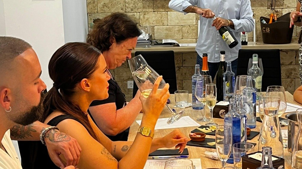 Bottega Coffee & Winebar - Store